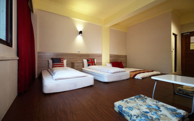 Corner House - Hostel