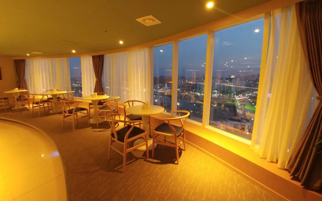 Gangneung Tourist Hotel