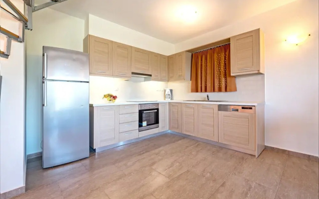 Apartment With 3 Bedrooms in Kaloniktis, With Wonderful Mountain View,