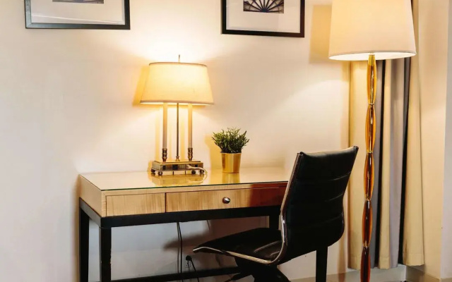 Stamford Suites