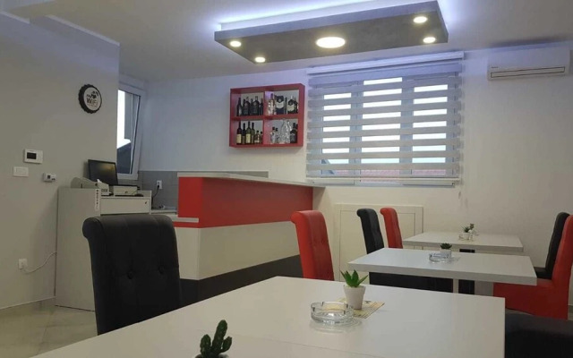 Airport View Apartments