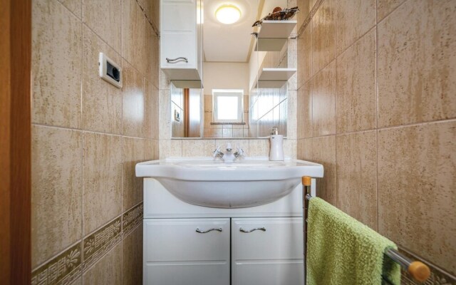 Stunning Home in Vinez With Wifi and 3 Bedrooms