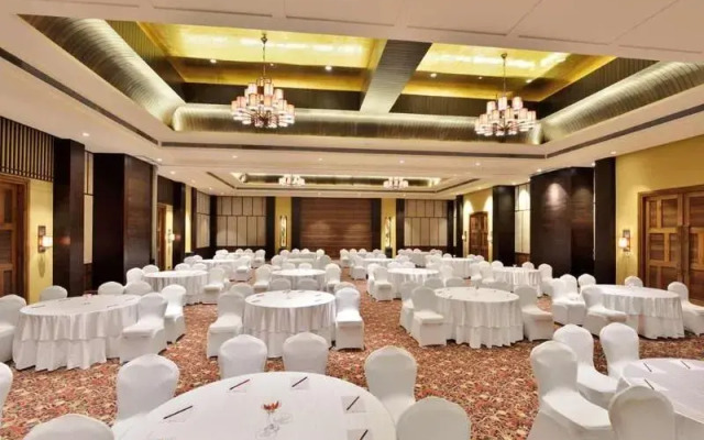 Radisson Blu Resort & Spa Karjat