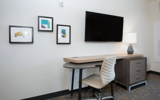Holiday Inn Glendale - Stadium & Ent District