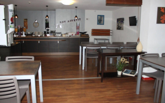 Brit Hotel Confort Saint-Lô