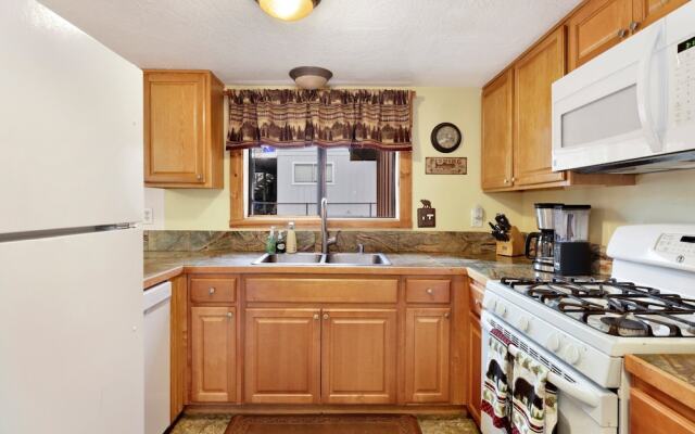 Inn Between Pines#1411