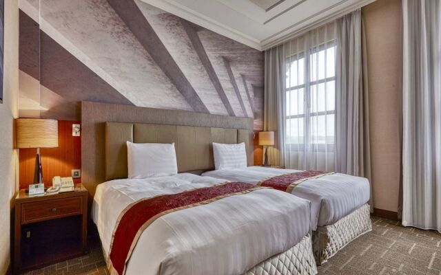 Golden Tulip - Aesthetics