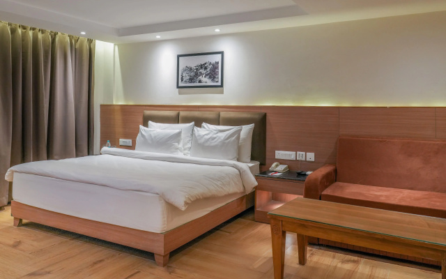 Ramada by Wyndham Mussoorie Mall Road