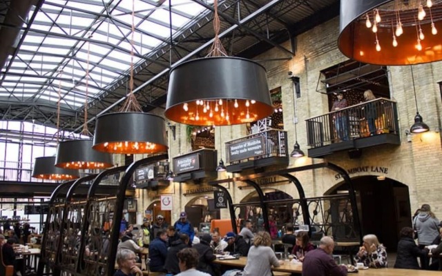 Comfy DT Loft w Parking Rooftop Patio BBQ Gym