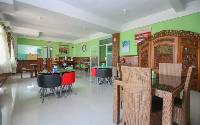 Airy Bandara Adi Soemarmo 3 Solo