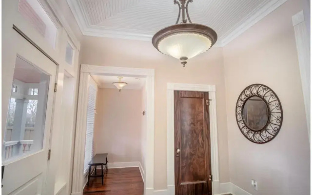 Beautiful Craftmans 4br/2.5ba Home Near Downtown