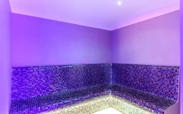 Kyriad Prestige Amiens Poulainville Hotel and SPA