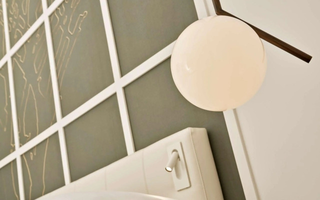 De Bonart Naples, Curio Collection by Hilton