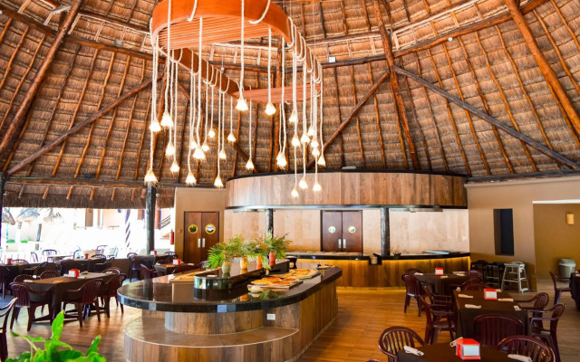 Reef Yucatan Hotel and Convention Center All Inclusive