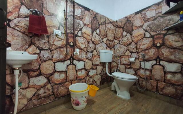 Pop 89240 Utsav River Bank Home Stay