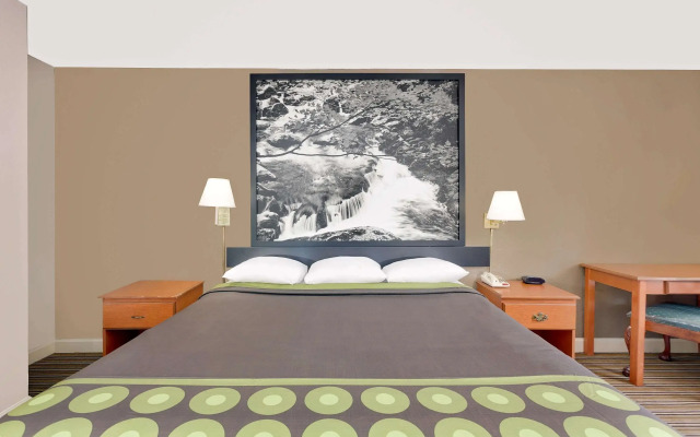 Super 8 by Wyndham Athens