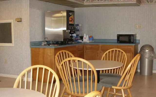 Red Carpet Inn Greensboro