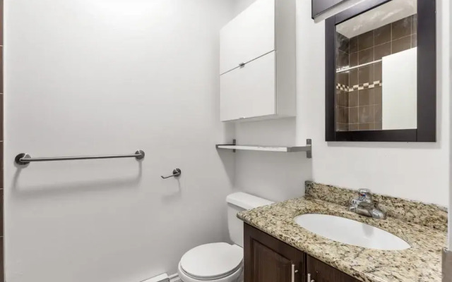 M11 The Simpsons Suite 3BR in The Heart of MTL