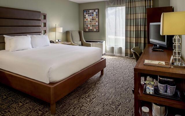 DoubleTree by Hilton Collinsville - St. Louis