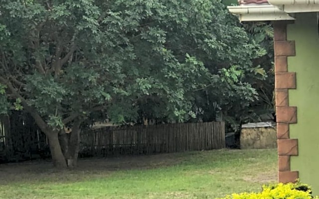 Sodwana Road Holiday Lodge