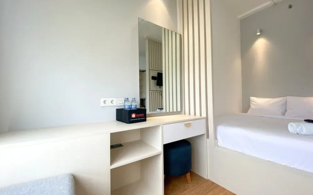 Homey And Elegant Studio Vasanta Innopark Apartment