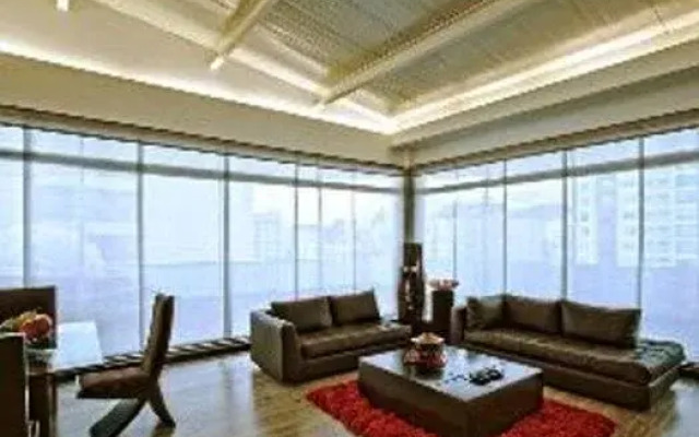 Hábitat Suites Hotel