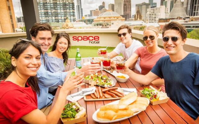 Space Hotel - Hostel