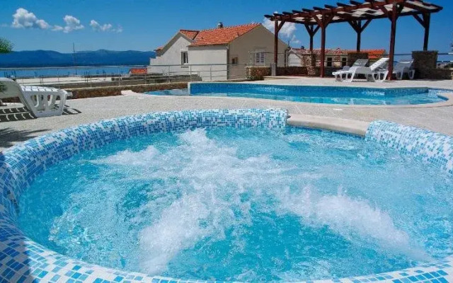Villa Lara Apartments