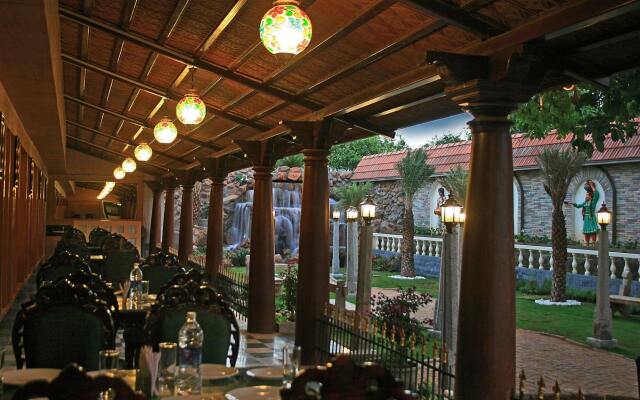 Hotel Kumararraja Palace