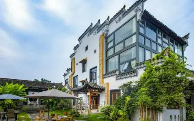 East Garden Boutique Hotel