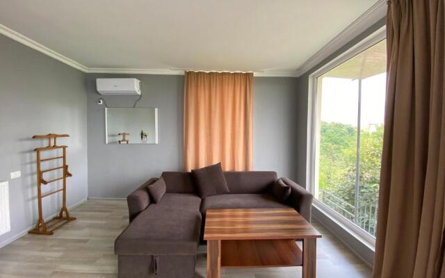 Lia's Guest House