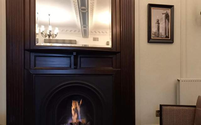 Parliament House Hotel