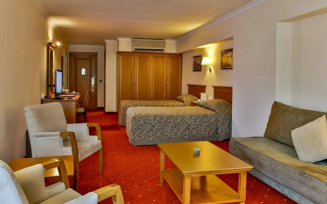 Central Hotel