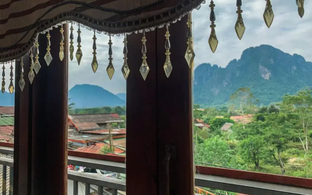 Bountang Mountain View Riverside Hotel