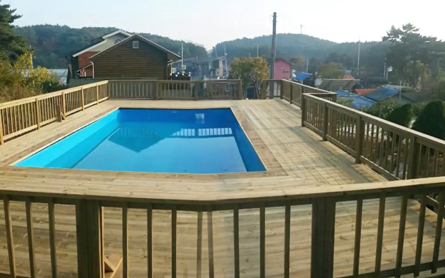 Anmyeondo Dream Garden Pension