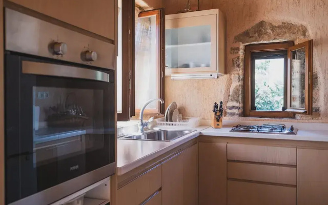 Villa Kalogra - Natural Habitat w. Views