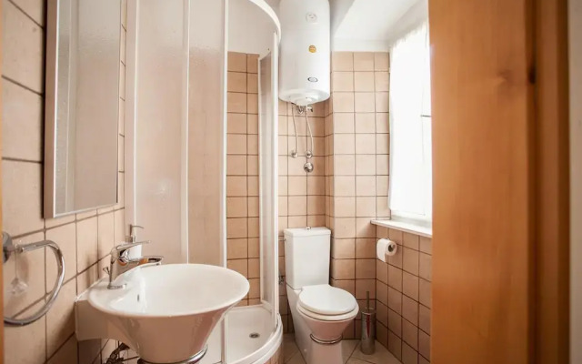 Apartment and Room Ursa