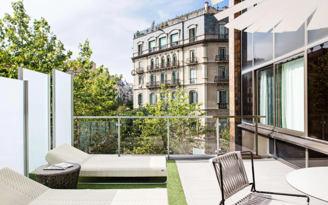 Отель NH Collection Barcelona Gran Calderón