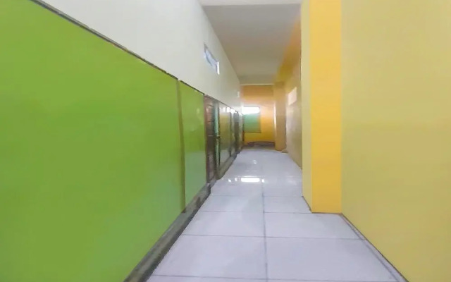 SPOT ON 92236 Kediri Family Homestay