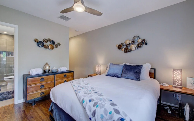 Charming Home Near Highlands Square Park