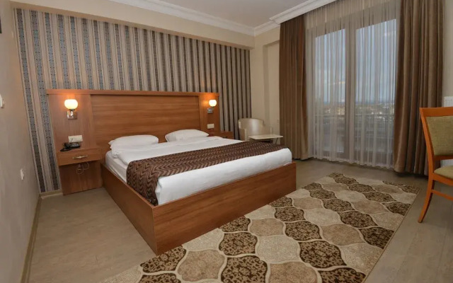Aygur Hotel