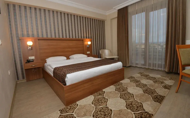 Aygur Hotel