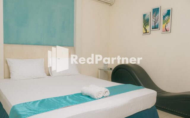 Pits Hotel RedPartner near Atom Mall