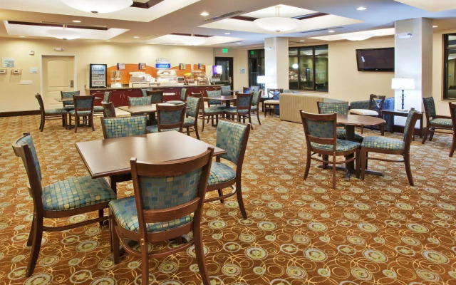 Holiday Inn Express Hotel & Suites Merced by IHG