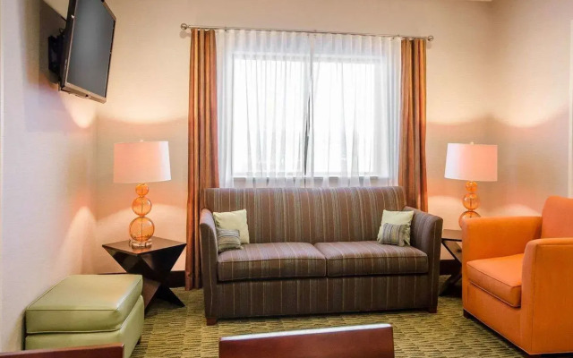 Red Roof Inn & Suites Ferdinand