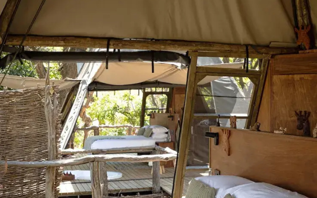 Shawa Luangwa Camp