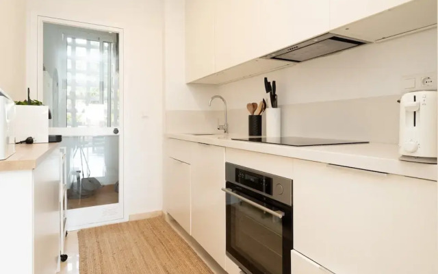Lovely Apartment With Shared Pool