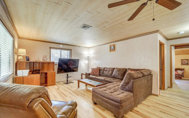 Near Scenic Trails & Parks! Central Payson Retreat