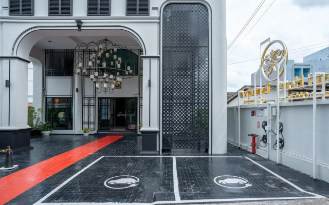 Ratri Hotel Phuket Old Town
