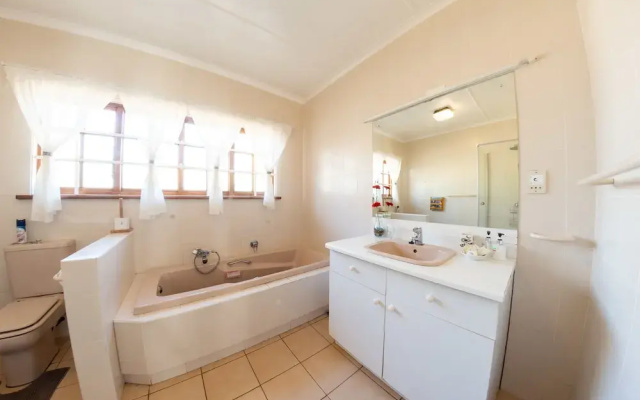 Maclear Manor Guesthouse